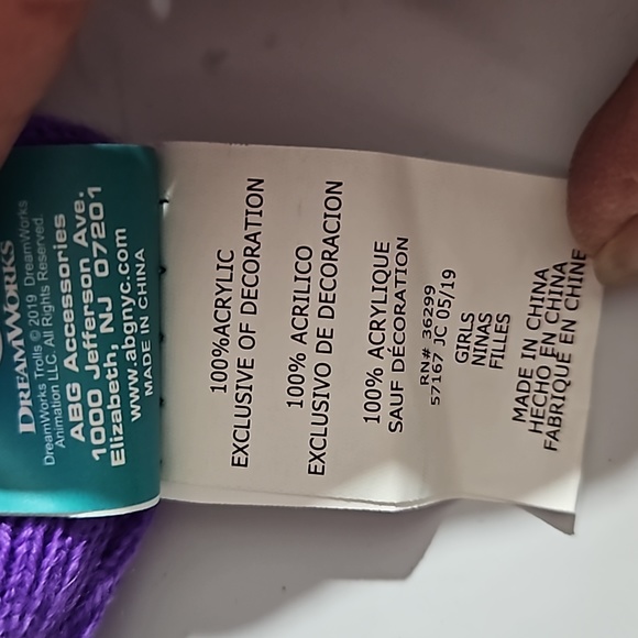 DREAMWORKS Girls Trolls Purple/Pink Poppy Winter Knit Cap w/Pompom + Knit Gloves - Picture 7 of 10